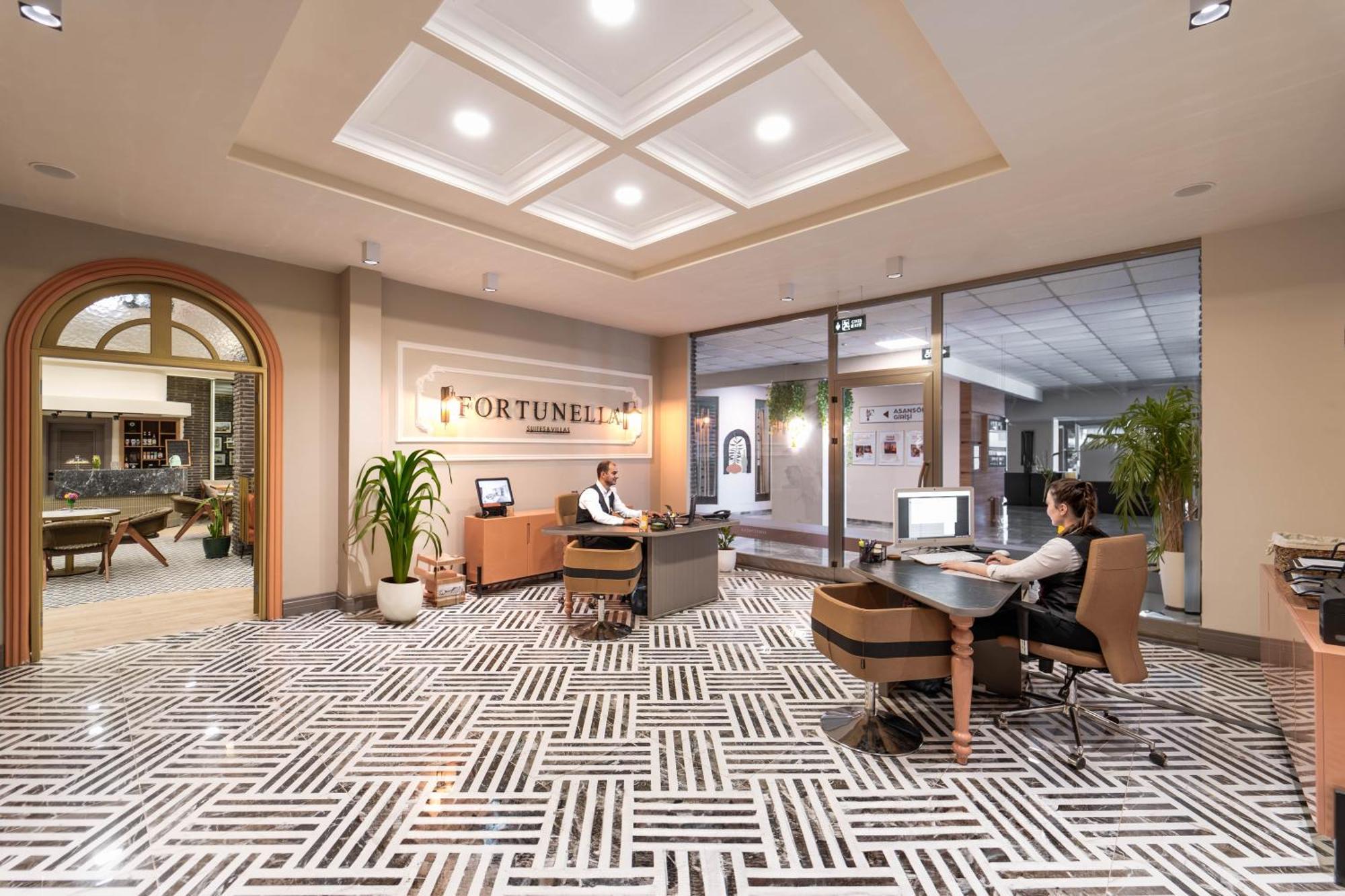 ฟินิเค ตาติลิ - มารีนา อพาร์ต Aparthotel ภายนอก รูปภาพ